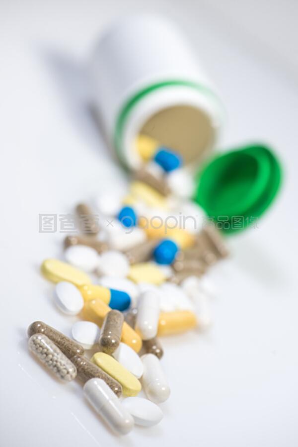 醫(yī)藥與保健 從藥品到食品補(bǔ)充劑與順勢療法的綜合視角